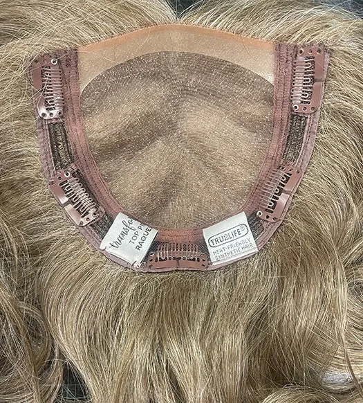 Accessories_Raquel Welch_Wigs ON THE GO 10"